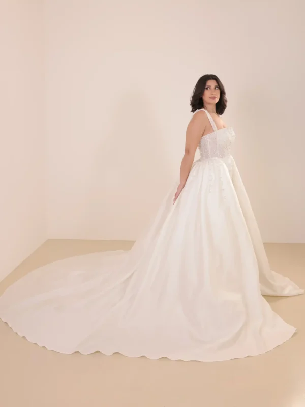 Aveline - Bridal Rental Lebanon | The Four Vows