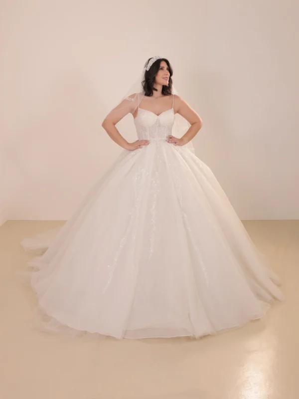 Etoira - Bridal Rental Lebanon | The Four Vows